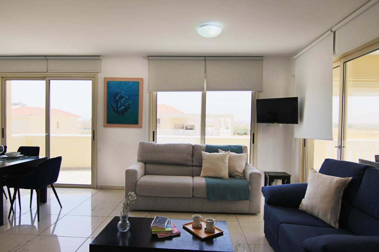 Apartamento Seaside Luxury Flat Pervolia Exterior foto